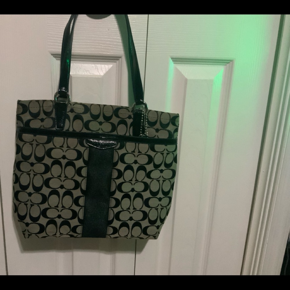 “NEVER USED”Signature Coach Tote